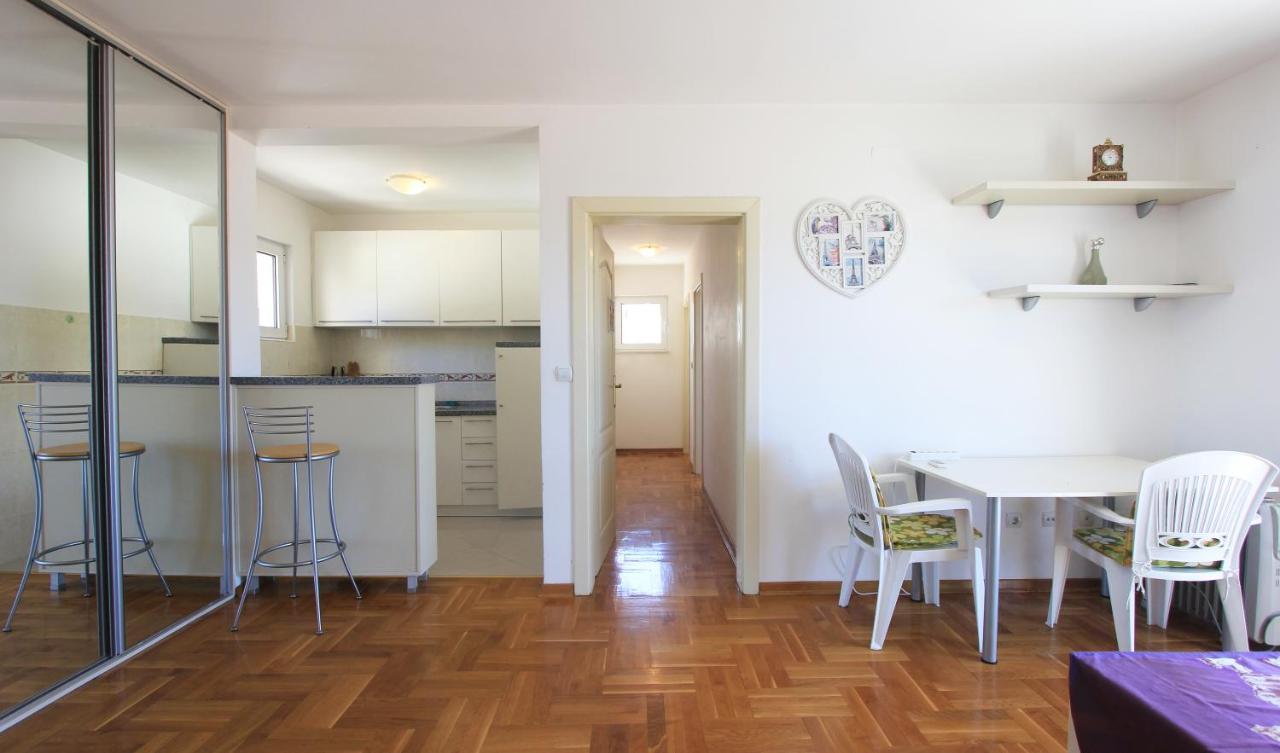 Lägenhet Two Bedrooms In Becici Budva