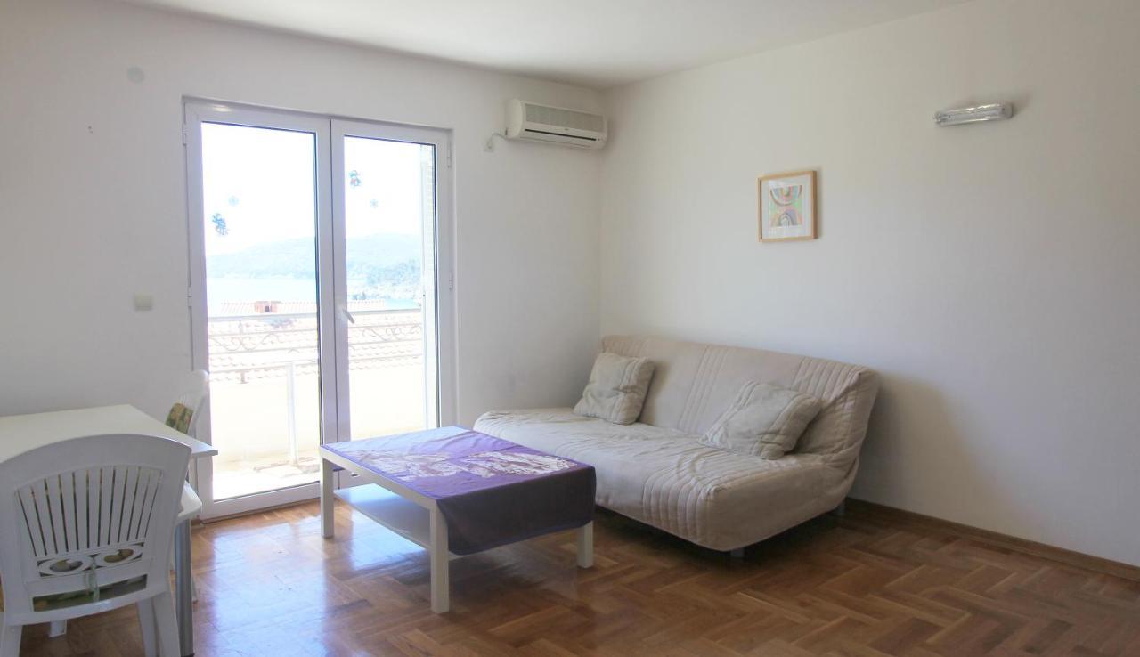 Two Bedrooms In Becici Lägenhet