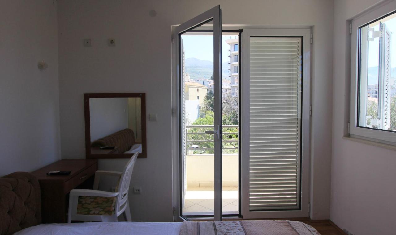Two Bedrooms In Becici Lägenhet *