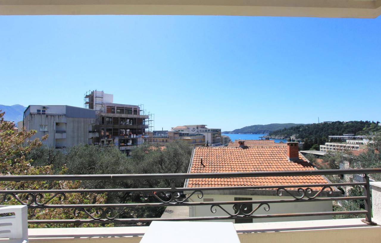 Two Bedrooms In Becici Lägenhet Budva