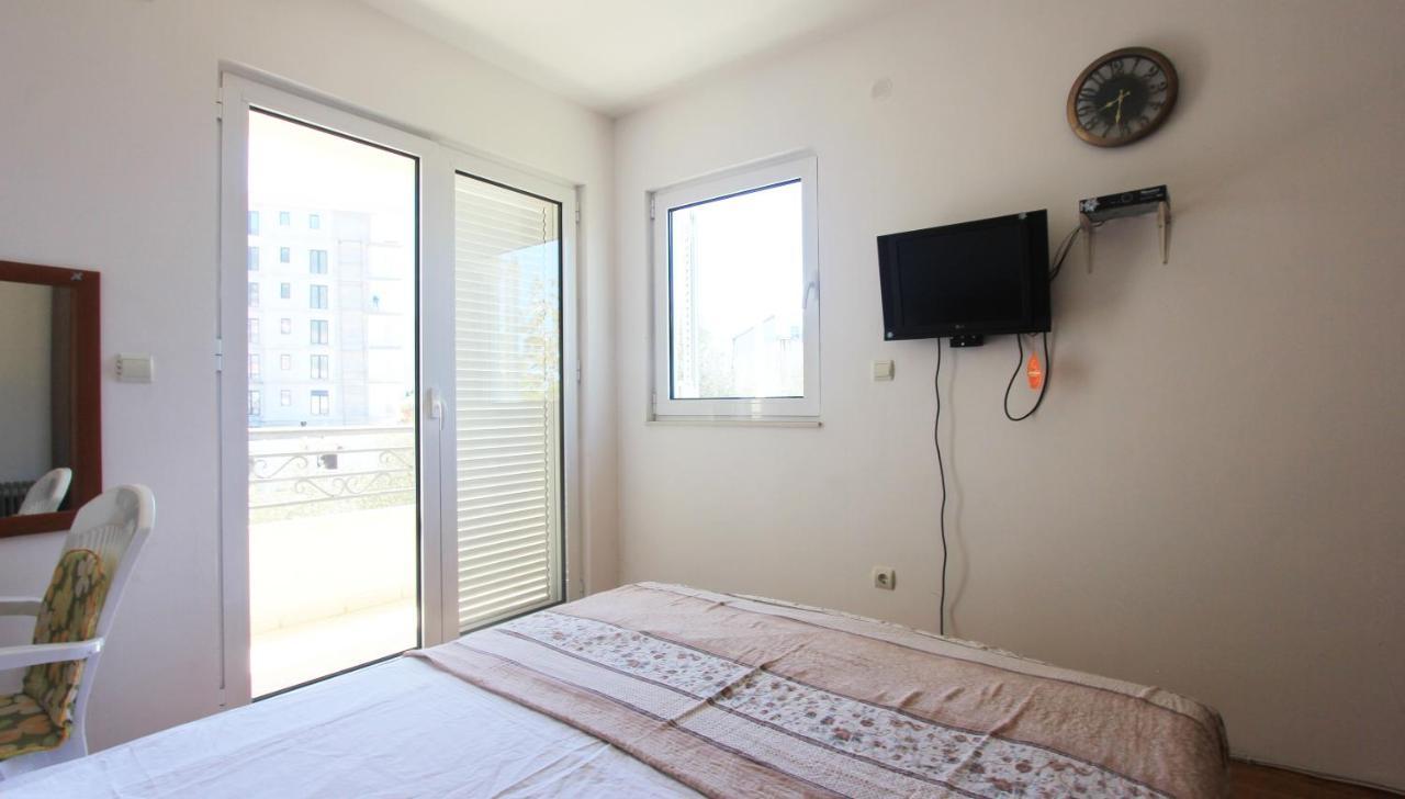Lägenhet Two Bedrooms In Becici Budva